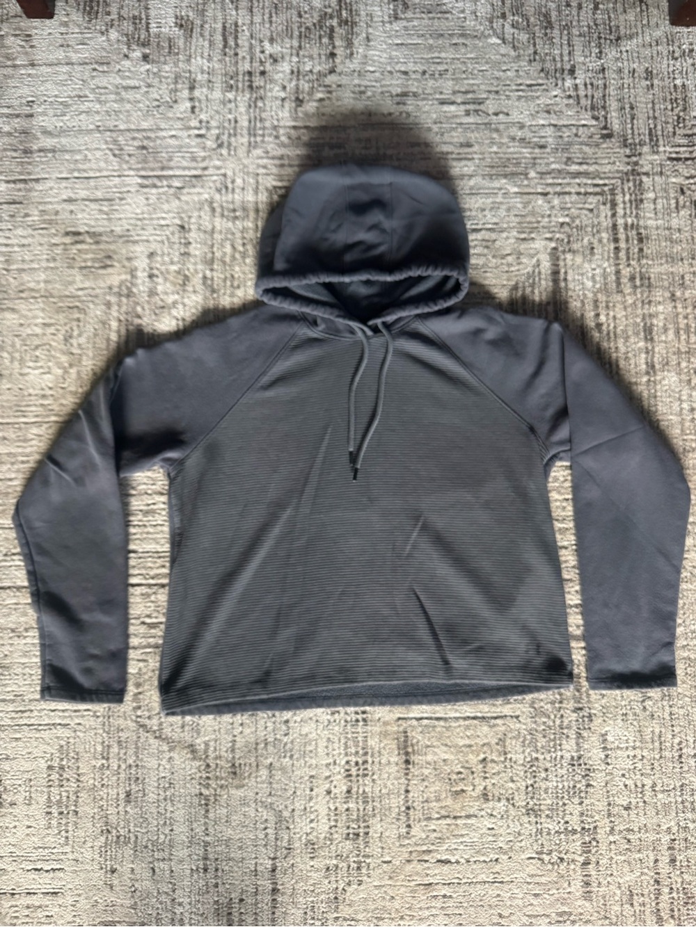Under Armour Women's Gray Cropped Hooded Pullover Sweatshirt